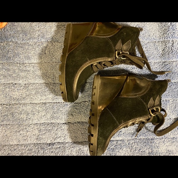 Black “Guess” boots - Picture 4 of 4